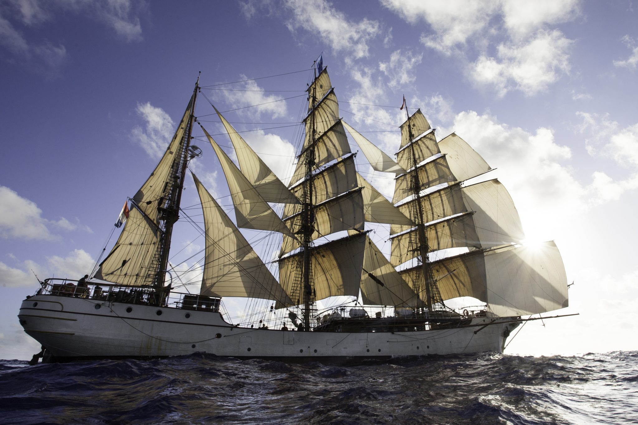 Haagse Tall Ship bark EUROPA onderweg naar Den Haag