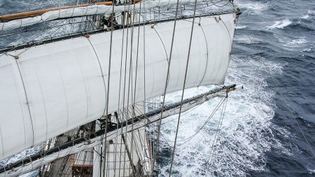 Clipper Stad Amsterdam en de Enkhuizer Zeevaartschool