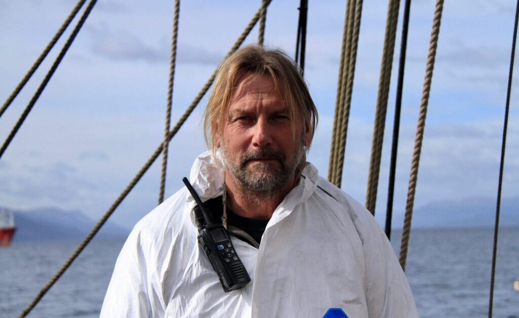 Hestag Media - Bark Europa zeilt door coronacrisis non-stop naar thuishaven Den Haag onder leiding van Nederlandse kapitein Eric Kesteloo